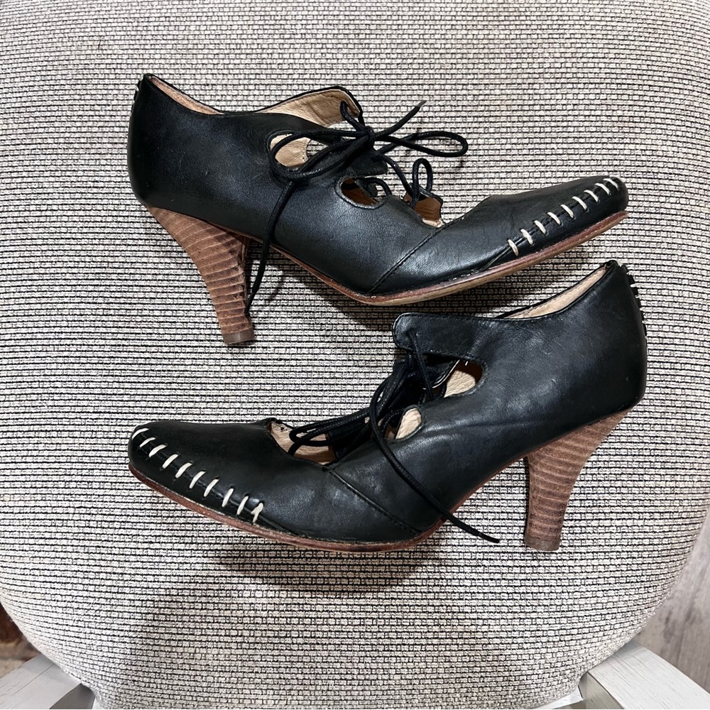 Anthropologie Terra Plana Black Leather Stitches Heel